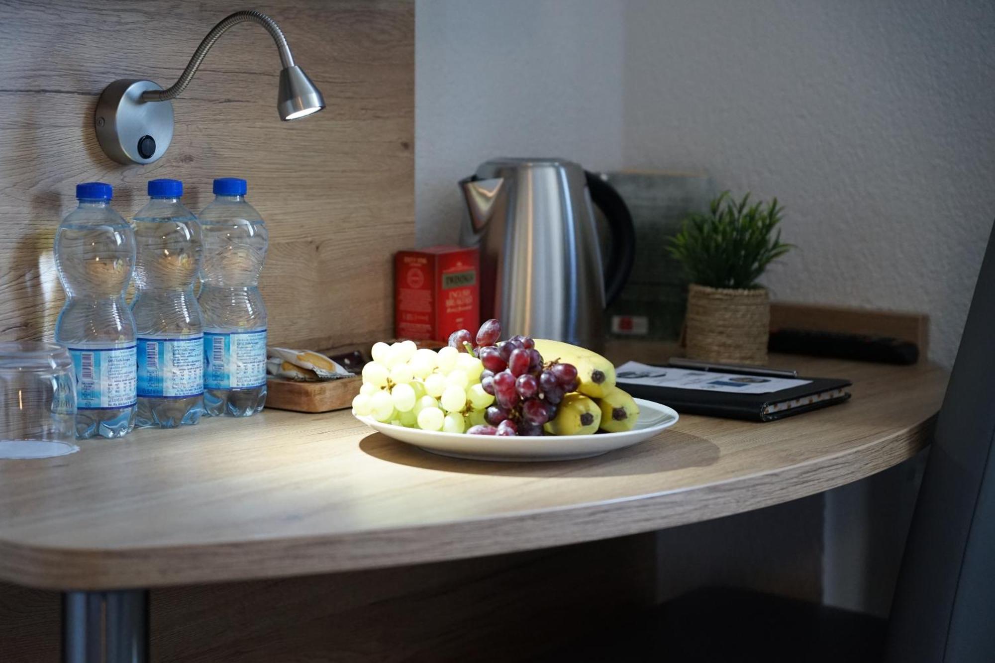 Perron 10 Centra Hotel Winterthur Room photo